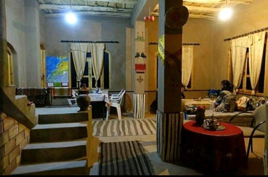 Riad Pizzeria Marhaba Hotel Akhendachou n'Ait Ouffi Luaran gambar